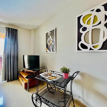 Apartament Poolside Paradise *