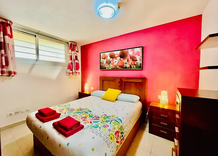 Poolside Paradise * אדחה