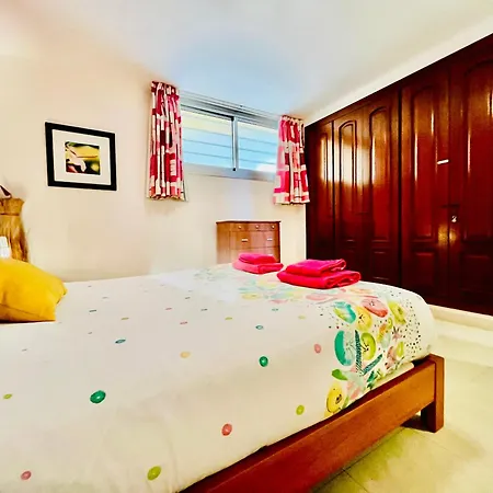 Apartamento Poolside Paradise *