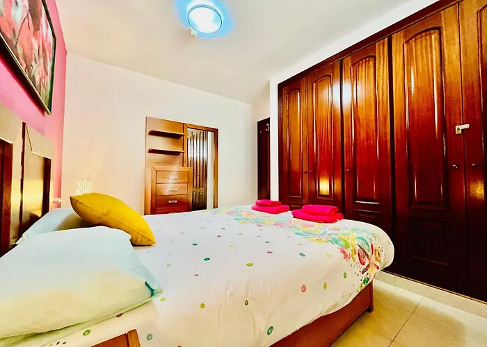 Poolside Paradise Apartamento *