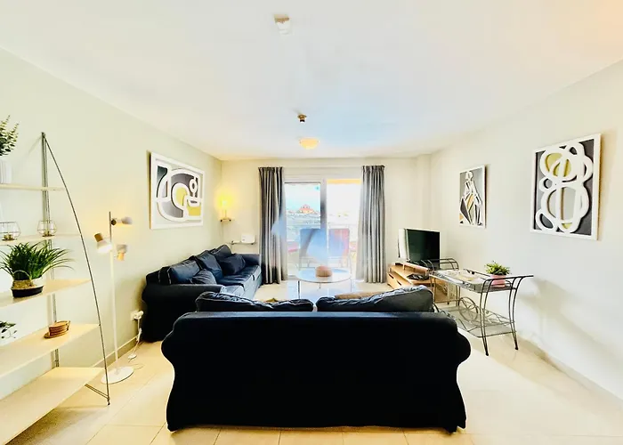 Poolside Paradise شقة أذيخي